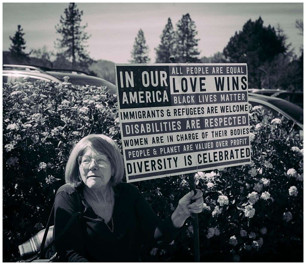 roseburg oregon stop the cuts protest