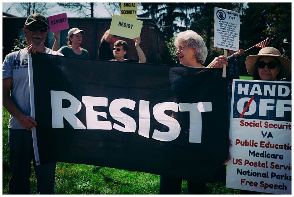 roseburg oregon stop the cuts protest
