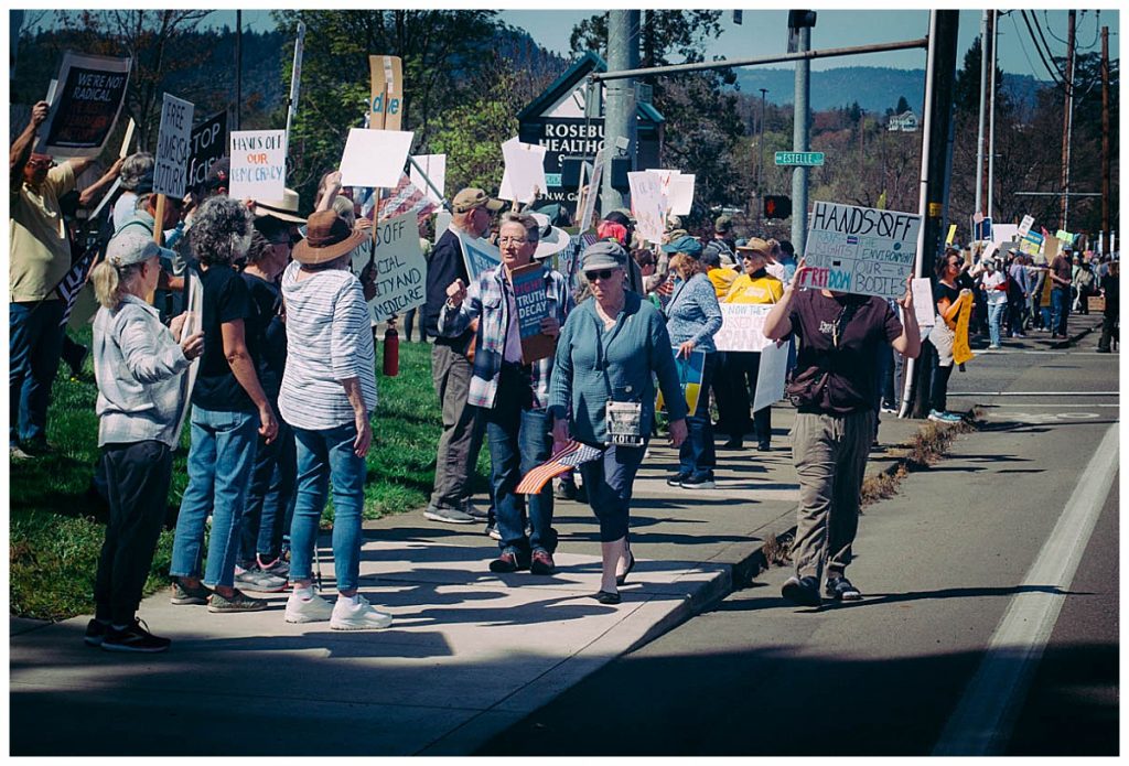 roseburg oregon stop the cuts protest