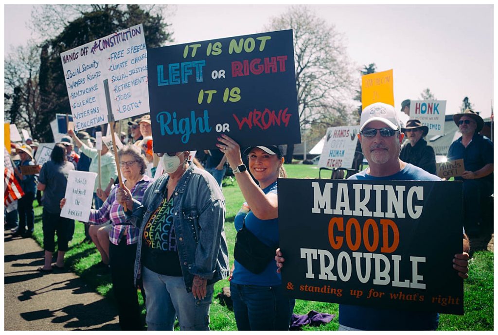 roseburg oregon stop the cuts protest