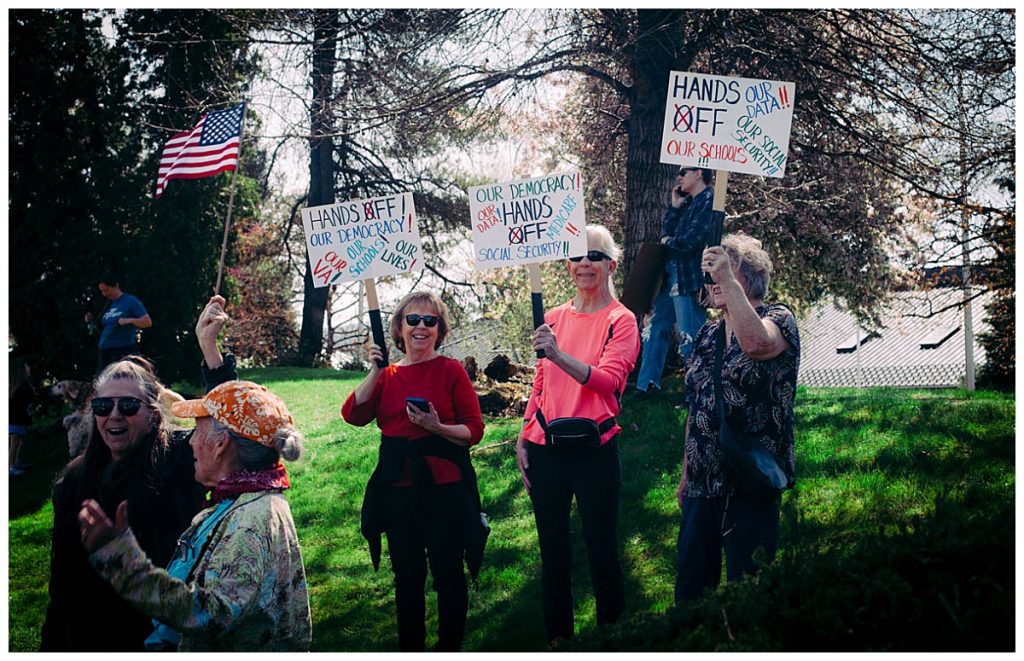 roseburg oregon stop the cuts protest