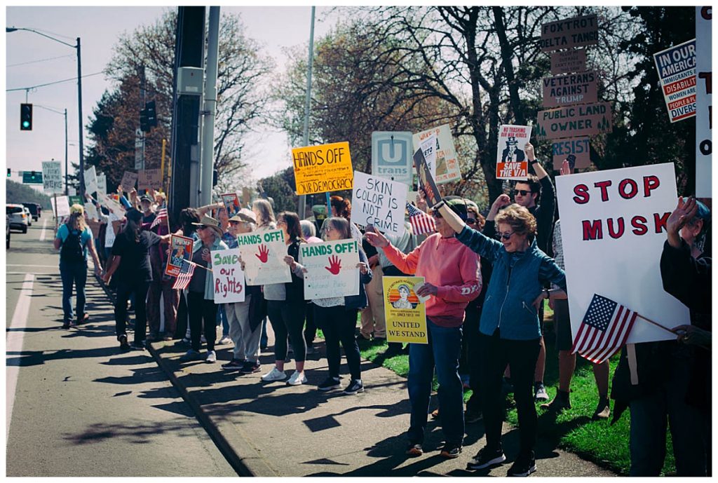 roseburg oregon stop the cuts protest