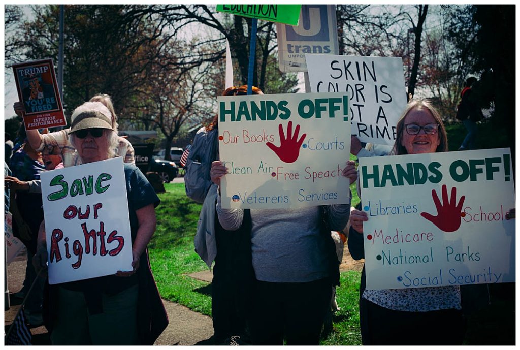 roseburg oregon stop the cuts protest