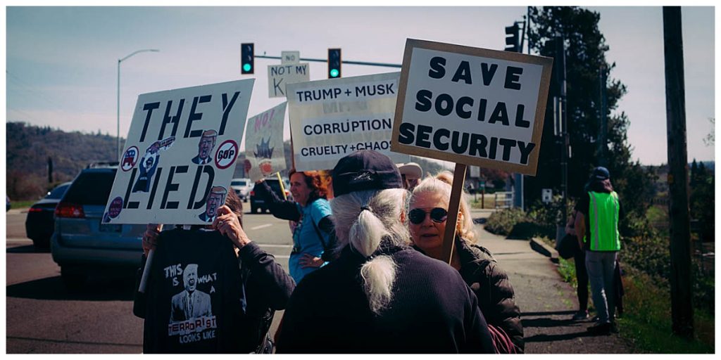 roseburg oregon stop the cuts protest
