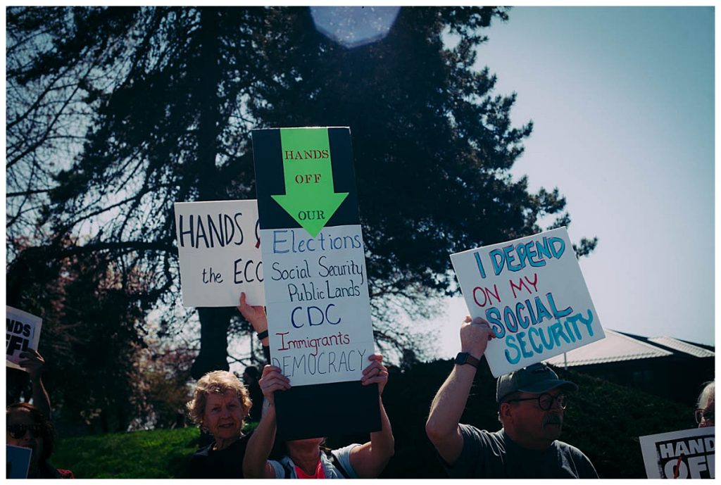 roseburg oregon stop the cuts protest