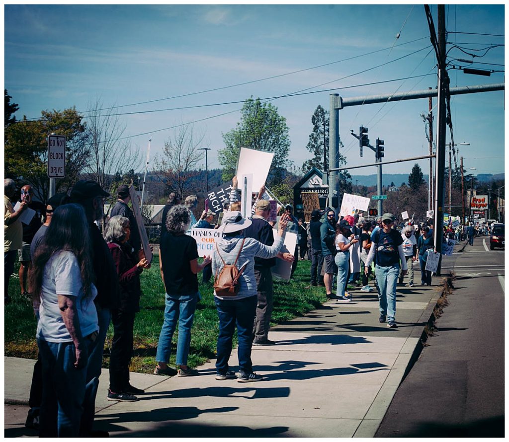roseburg oregon stop the cuts protest