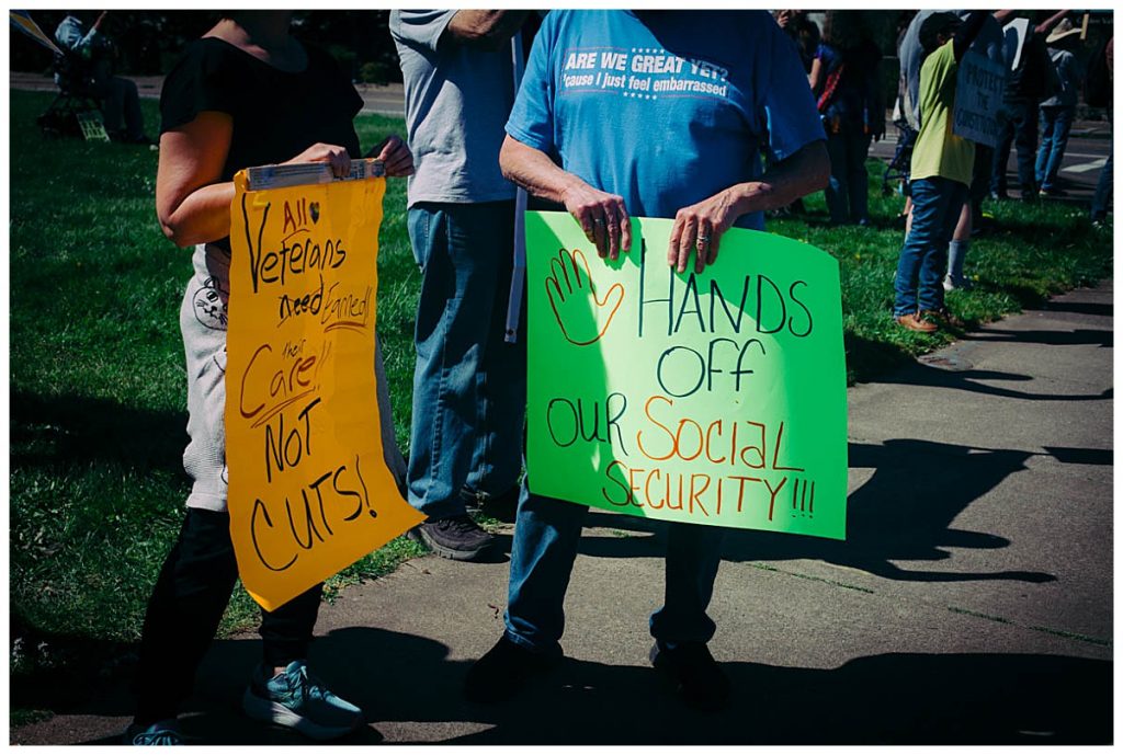 roseburg oregon stop the cuts protest