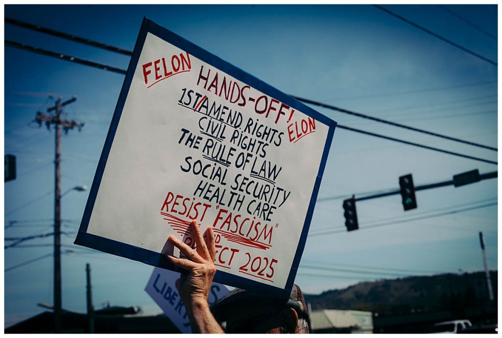 roseburg oregon stop the cuts protest
