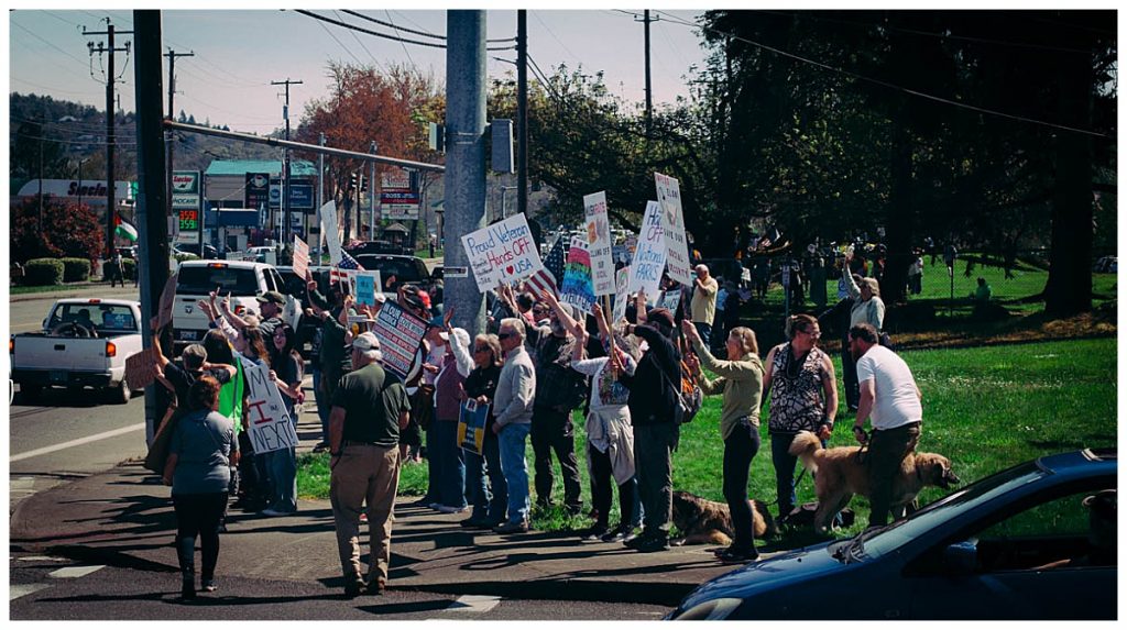 roseburg oregon stop the cuts protest